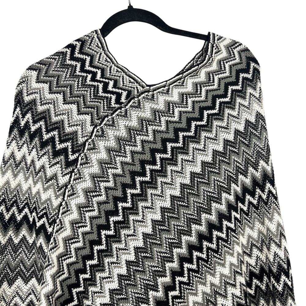 JUST BE Woman’s Fringed Knit Poncho. OS (XS-L)  Western Cottage Whimseygoth